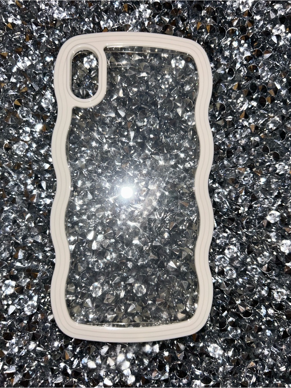 iPhone XS Max Clear Wave-Edge Phone Case with White Frame